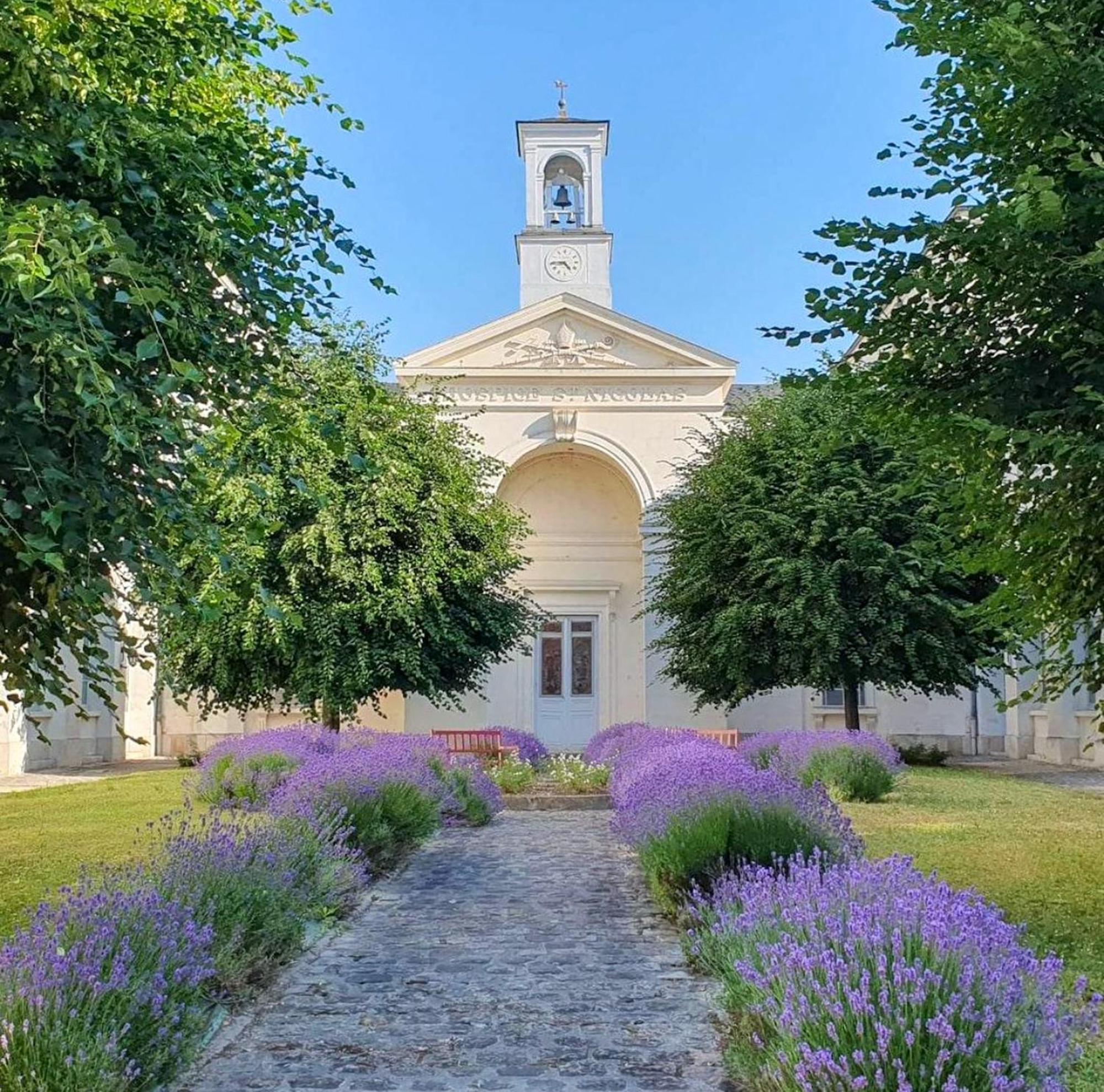 Hospice St Nicolas Троа Екстериор снимка